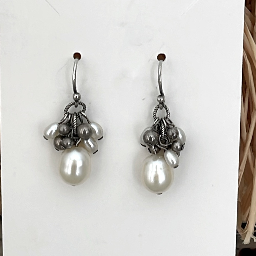 Silpada silver freshwater pearl cluster earrings